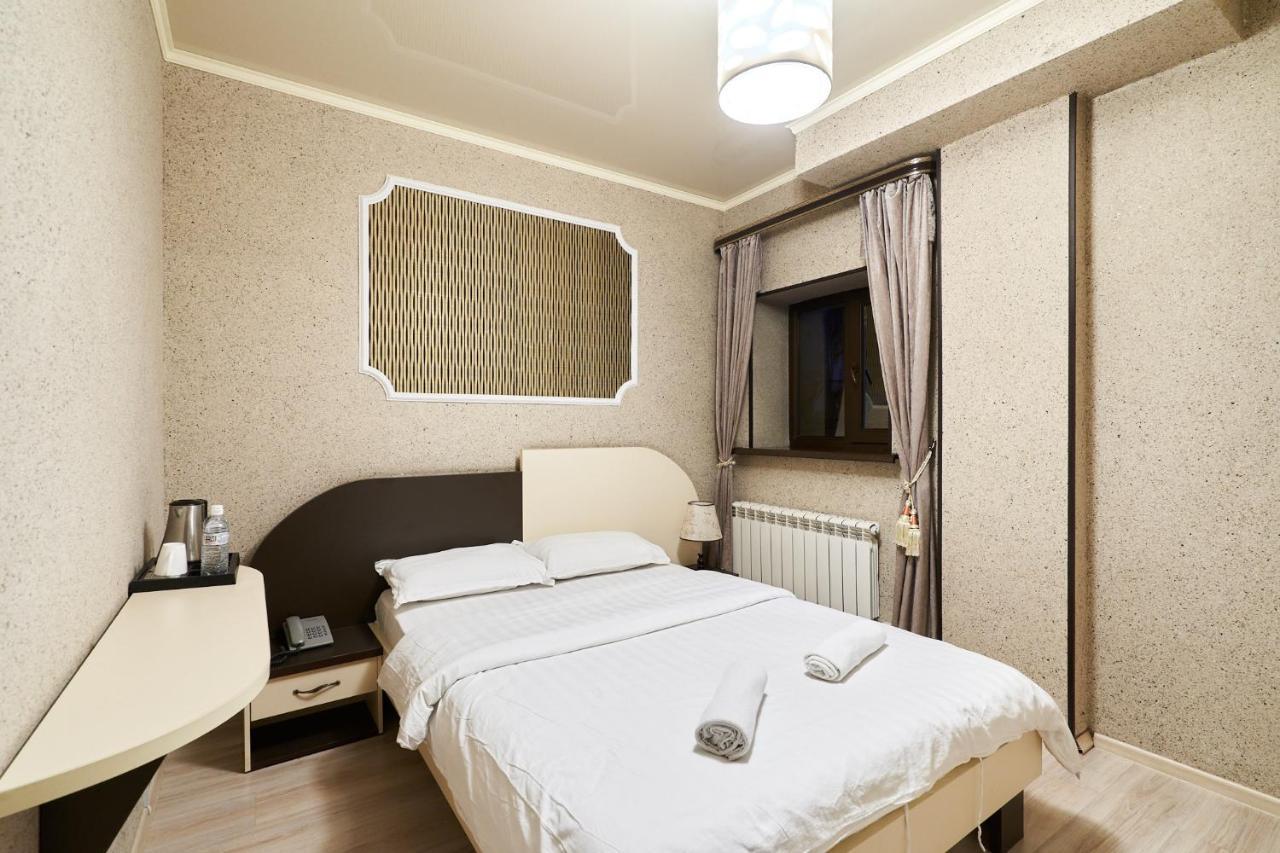 7 Days Hotel Almati Kültér fotó